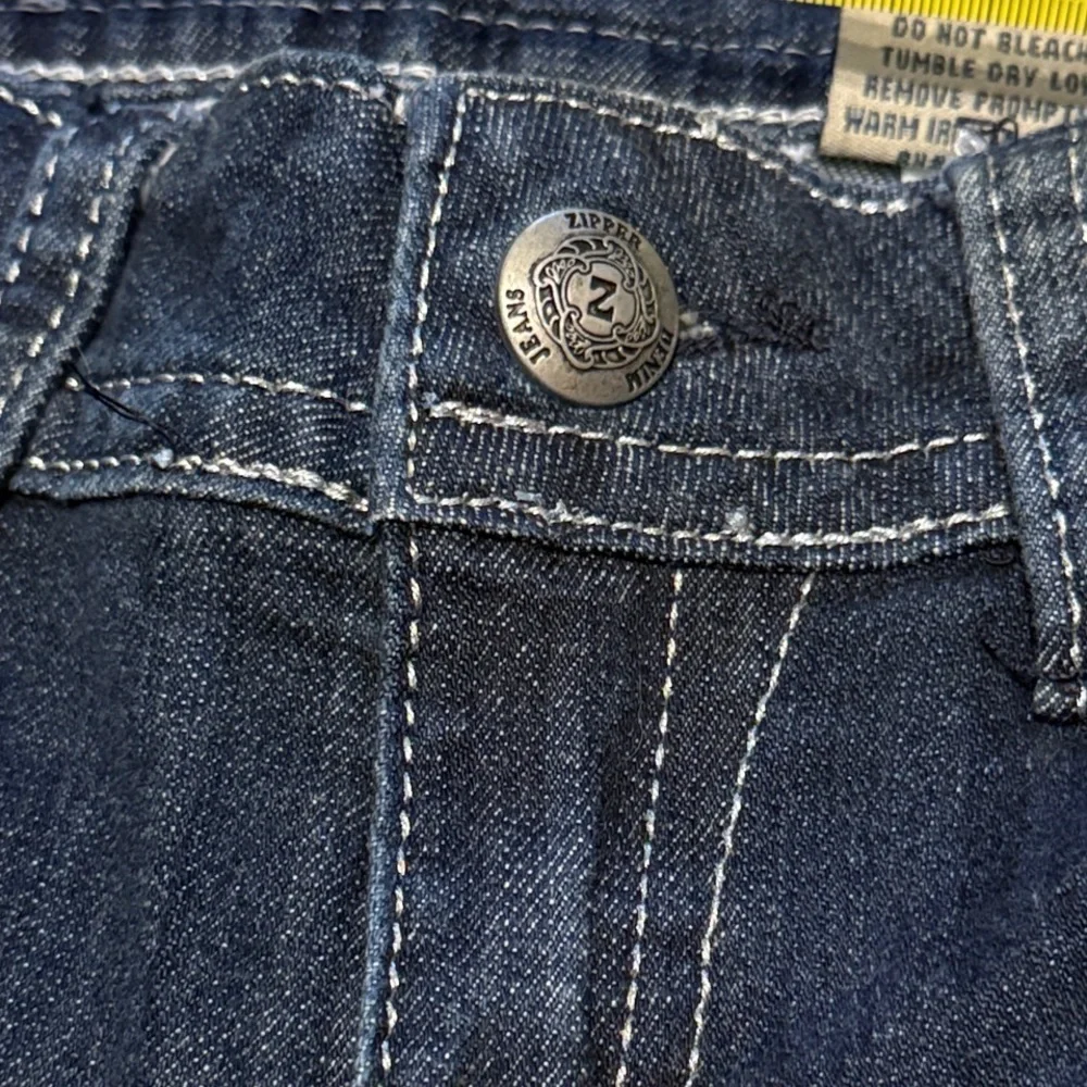 Women’s Zipper Bootcut Jeans Size 9 Rhinestone Embroidered Pockets Stretch Denim